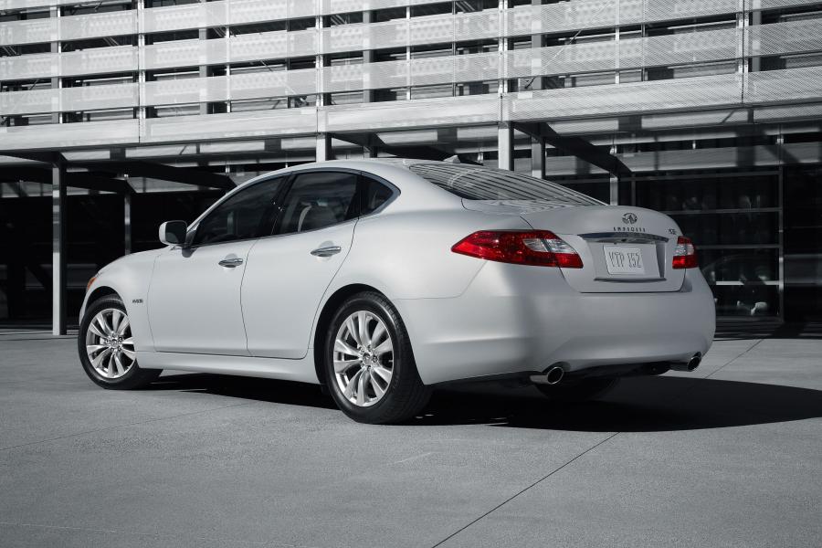  Infiniti M35 Hybrid 2011 года  (фото 11 из 13)